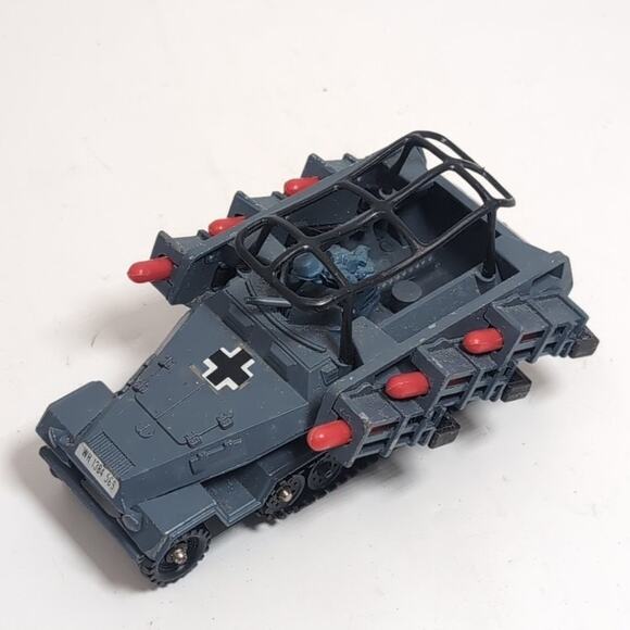 Corgi German Hanomag SdKfz 251/1 Semi Track Rocket Launcher w Trailer & Missles - Picture 4 of 9